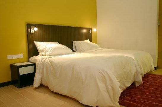 Resort Palm Pair, Jabalpur 2